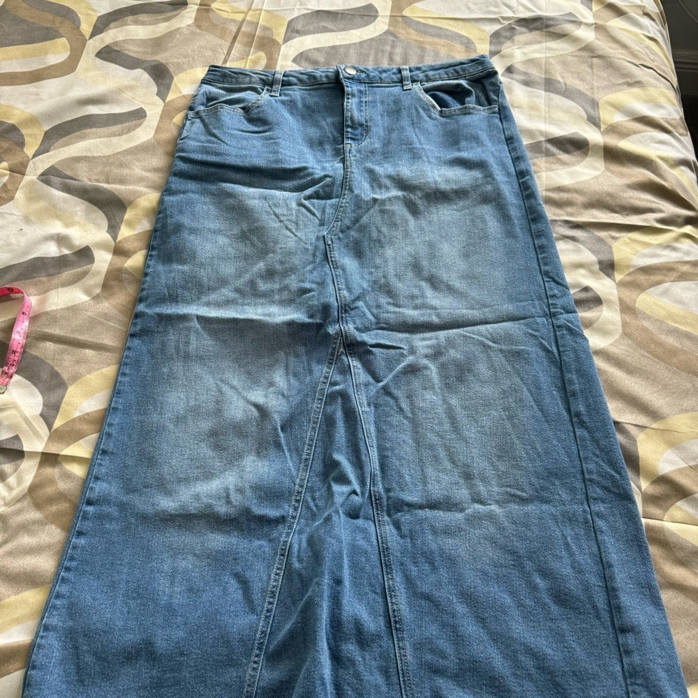 Long Medium washed Denim skirt size 10